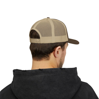 The Offshore Classic Snapback Trucker Cap 2.0